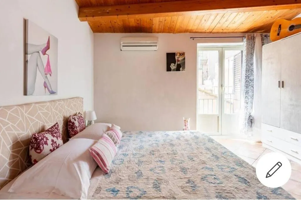 Home Indipendenza 2 Palermo Italy